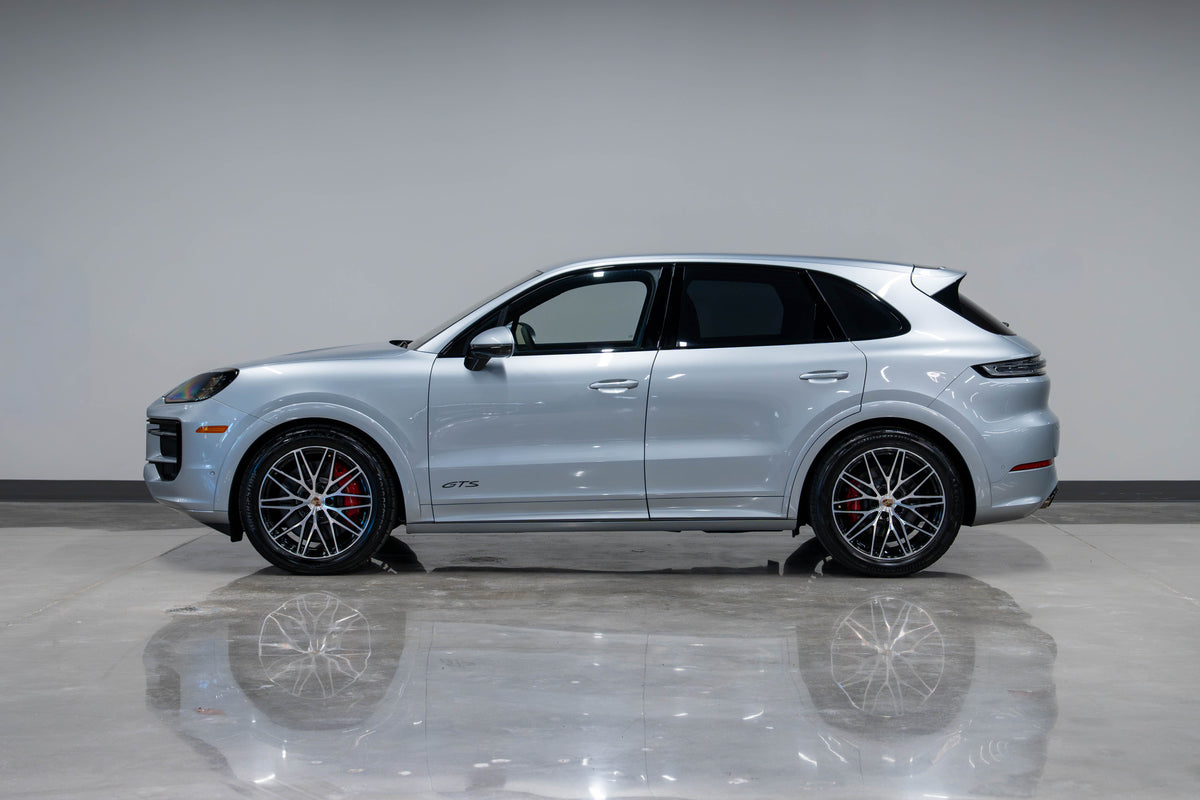 2025 Porsche Cayenne V8 GTS