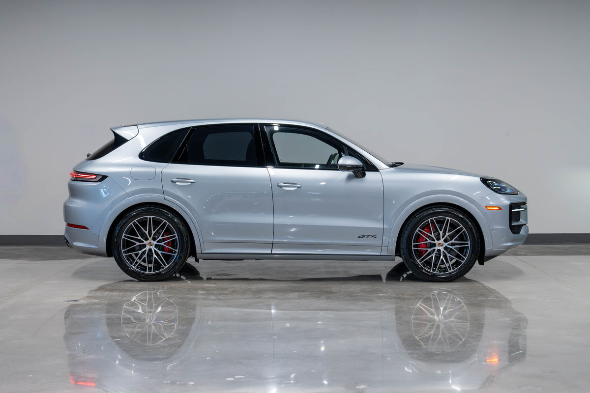 2025 Porsche Cayenne V8 GTS