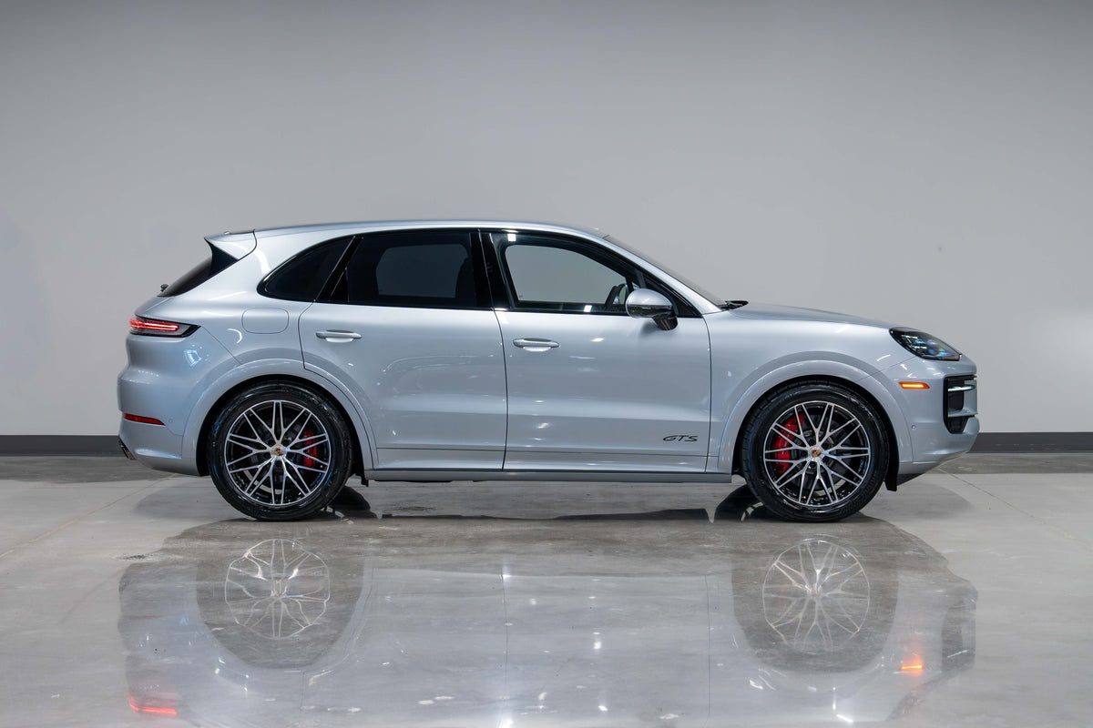 2025 Porsche Cayenne V8 GTS