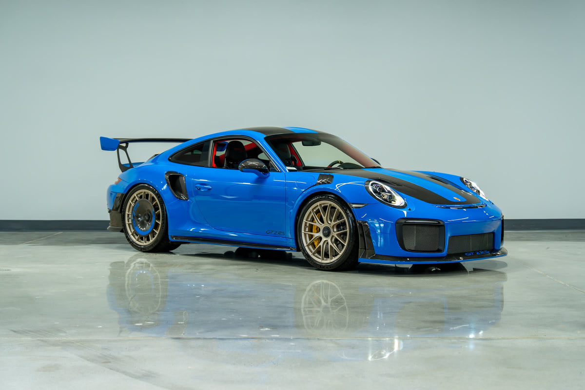 Porsche 911 GT2 RS, photograph 2